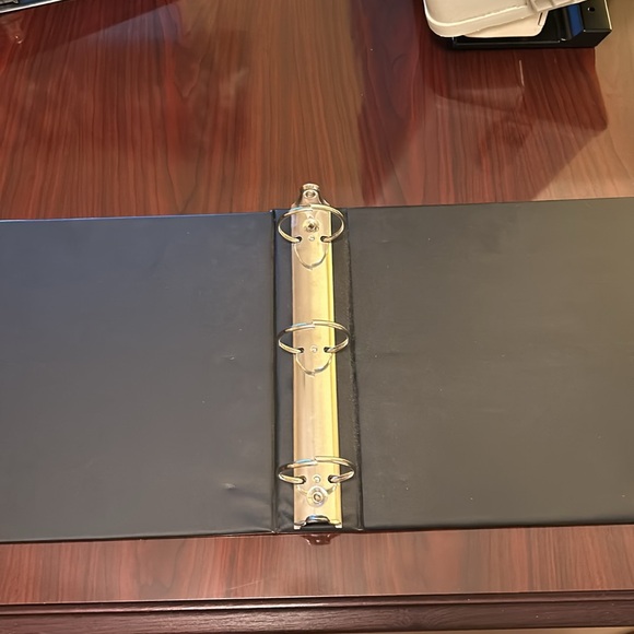 Binders for organizing - Picture 3 of 5